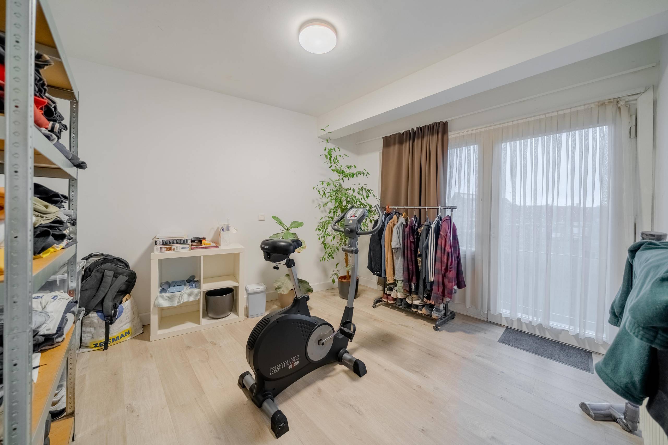 Gerenoveerd appartement met garage op AAA-locatie in Diksmuide te koop - foto 5