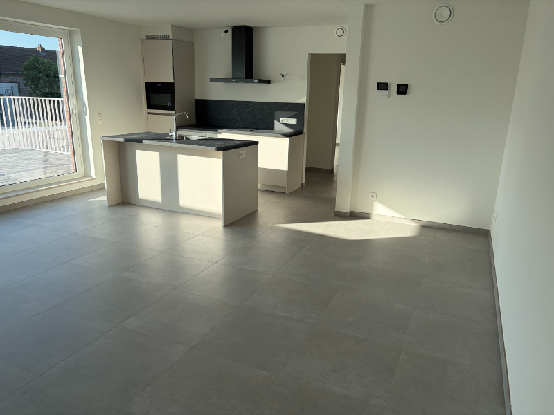 Instapklaar nieuwbouwappartement met 1 SLK, ruim terras & ondergrondse autostaanplaats - foto 4