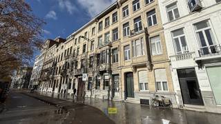 Welkom bij dit elegante appartement in hartje Antwerpen, gelegen in een charmante historische buurt met authentieke architectuur. Dit...