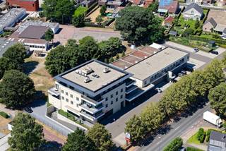 Commercial for rent in Peer