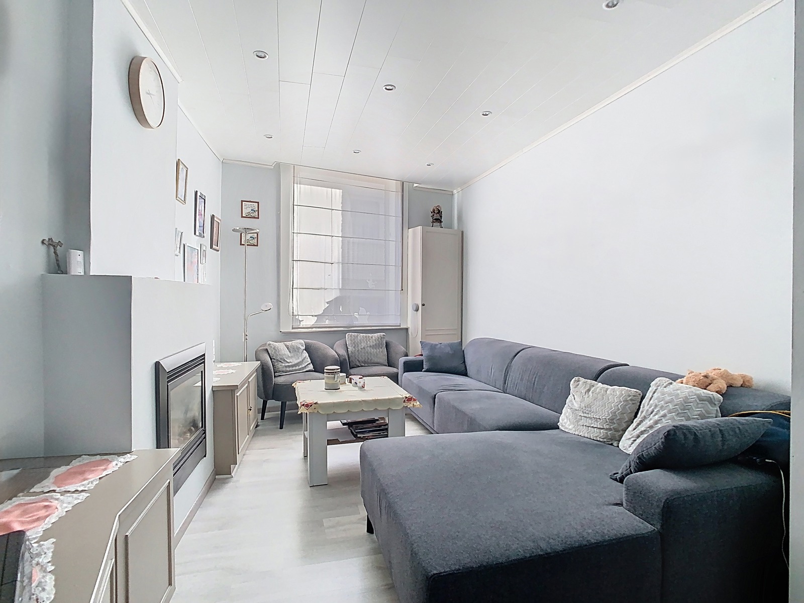 Charmante rijwoning met 3 slaapkamers én tuin, te Gijzegem! - foto 2