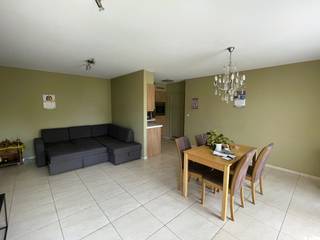 In een zeer goed onderhouden appartementsgebouw, op fietsafstand van Leuven centrum, treft u dit lichtrijk appartement op de eerste...