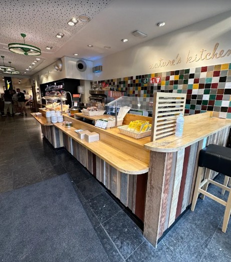 TOP GELEGEN COMMERCIEEL PAND RECTOR DE SOMERPLEIN - foto 5