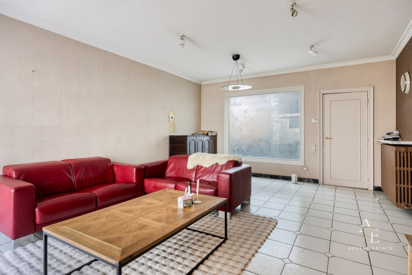 Karaktervol herenhuis met praktijkruimte en 275 m² bewoonbare oppervlakte - foto 2