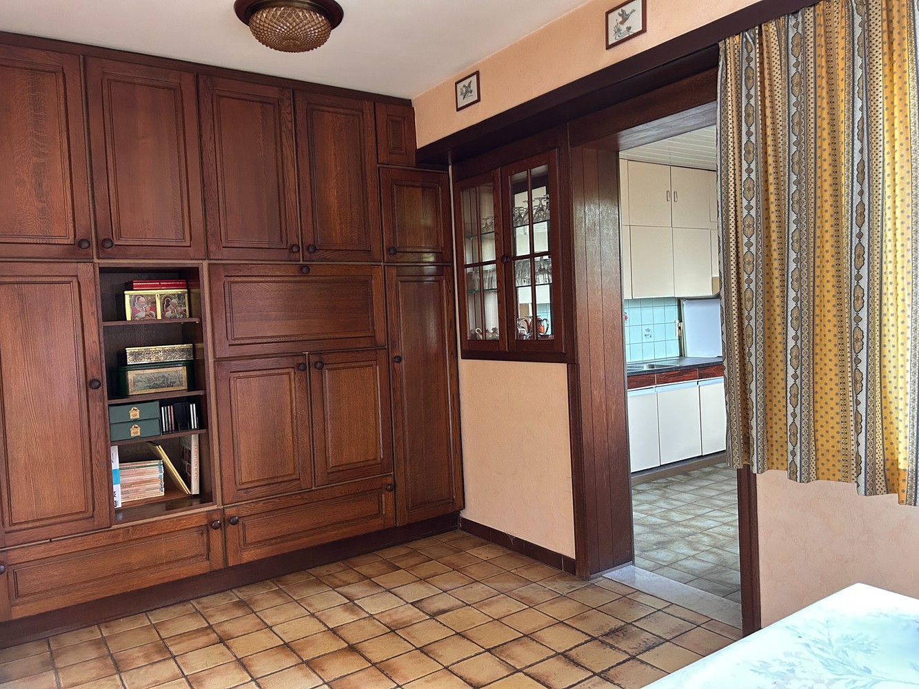 Te renoveren solide woning met veel potentieel op centrale ligging in Brasschaat - foto 3