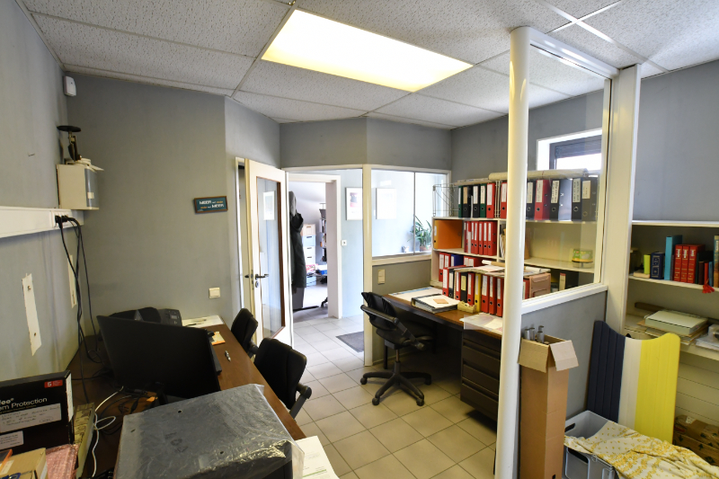 Kantoren met woonst op centrale locatie - foto 5