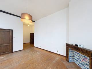 BRUSSEL – In de Dansaertwijk, tussen de Beurs en het kanaal, naast het Nieuwe Graanmarktplein, dicht bij tal van winkels, ambachtszaken en...