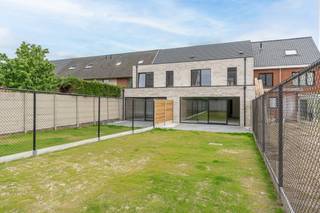 Prachtige moderne en energiezuinige nieuwbouwwoningen met 3/4 slaapkamers op een mooi perceel te TurnhoutZeer gunstig gelegen in een rustige...
