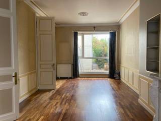 <strong>Ruime gezinswoning nabij centrum Menen te koop.</strong><br /><br /><strong>Indeling:</strong><br />Inkomhal, ruime en lichtrijke leefruimte, eetplaats, keuken, wasplaats en badkamer.<br />1ste verdieping: 2 slaapkamers<br />2de verdieping: 2 slaapkamers<br /><br /><strong>Pluspunten:</strong>
<ul><li>Geïsoleerde zolder</li><li>Kelder</li><li>Ruim</li><li>Stadstuin</li><li>Nabij centrum</li></ul>