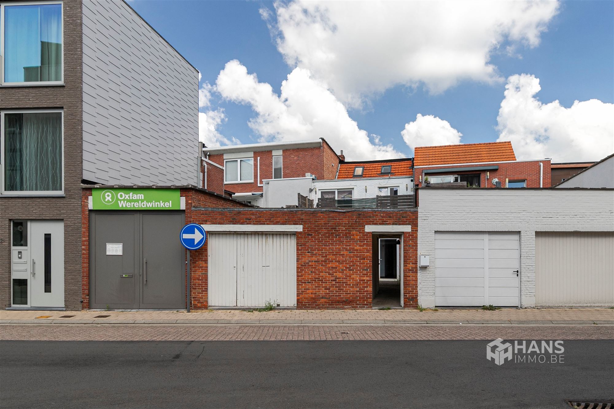 Handelshuis (189m²) met garage in het centrum van Kapellen. - foto 4