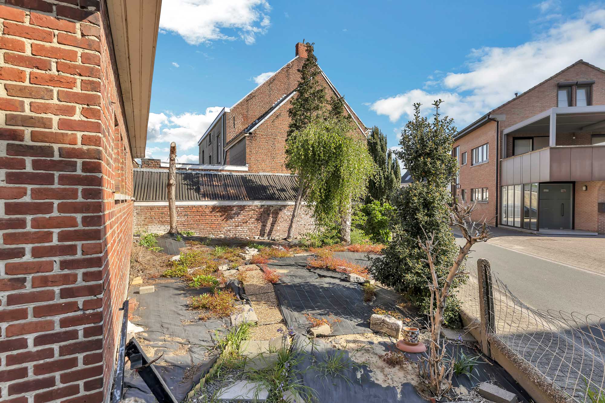 Ruime woning met tal van mogelijkheden in centrum Erpe-Mere - foto 2