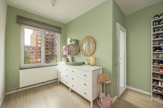 Op de derde verdieping van een verzorgd gebouw aan de Jaak Van Rillaerlaan in Deurne vindt u dit instapklare appartement (88m2 volgens EPC) vol...