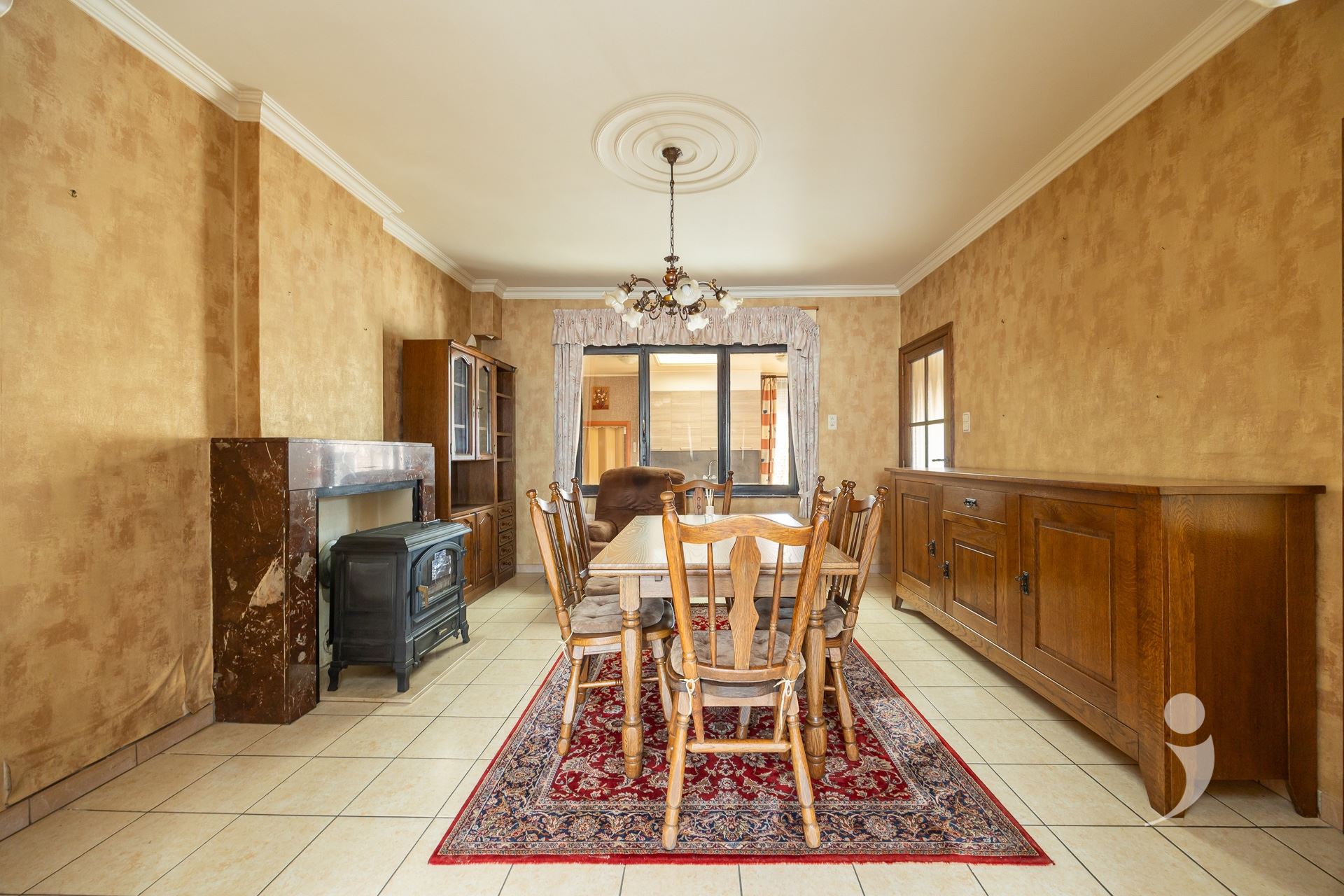 Te renoveren woning met vier slaapkamers!  - foto 5