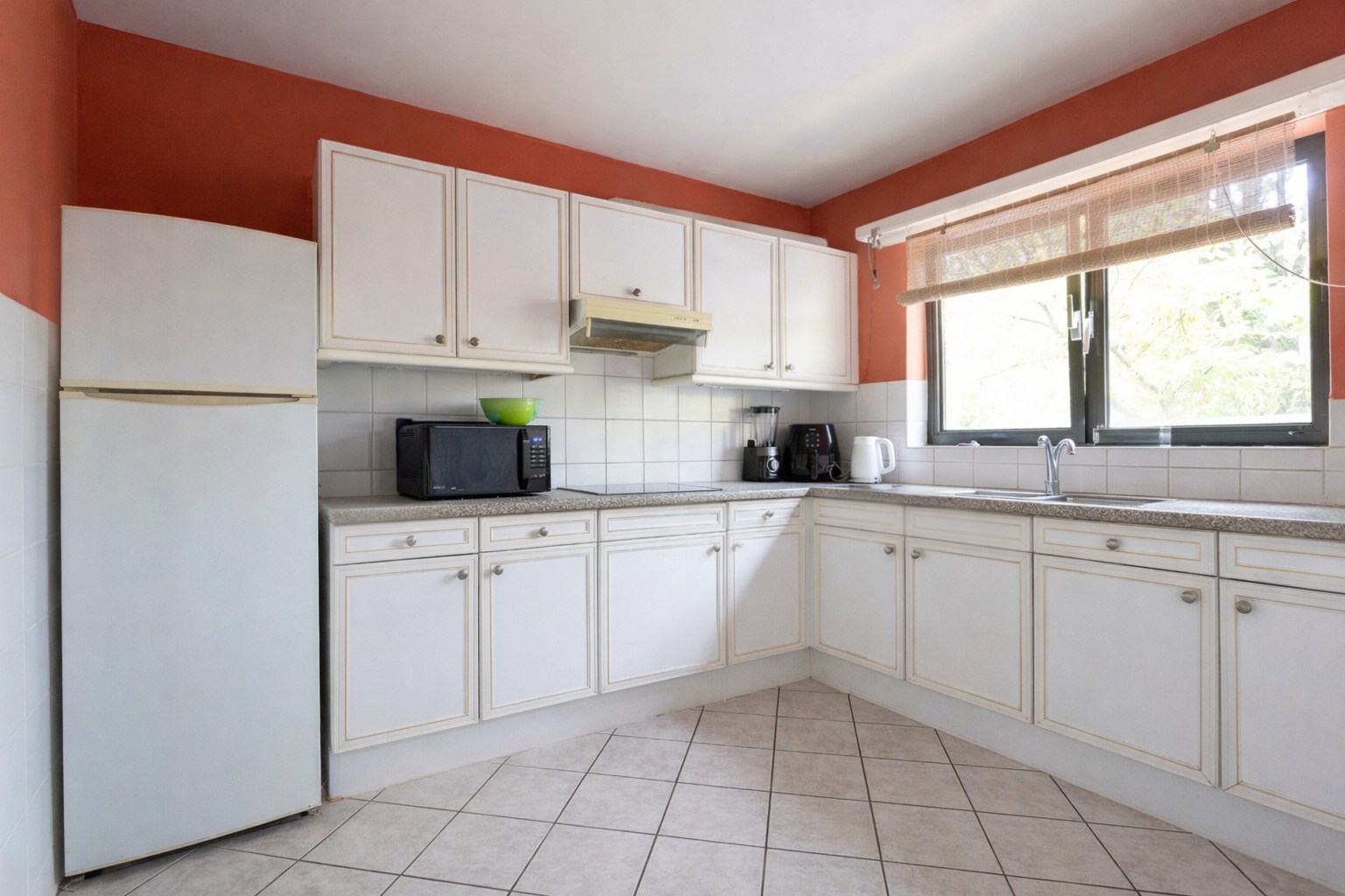 Appartement met 2 slaapkamers en groot terras - foto 4