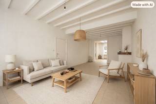 Deze karaktervolle woning bevindt zich pal in het centrum van Kapellen, op wandelafstand van winkels, openbaar vervoer, scholen en het administratief centrum. Een ideale locatie voor wie graag alles binnen handbereik heeft. Deze woning combineert authentieke charme met praktische ruimtes en een uitstekende ligging. Dankzij de vier slaapkamers, tuin en extra bergruimte is dit een ideale gezinswoning!
INDELING
Gelijkvloers: Inkomhal, gezellige woonkamer en eetkamer, keuken, badkamer, veranda met zicht op de tuin
1ste verdieping; 2 ruime slaapkamers en 1 kleinere kamer (ideaal als bureau, dressing of kinderkamer)
2de verdieping: Ruime slaapkamer en zolderruimte
Kelder: droge kelder, perfect voor stockage
Buiten: Zonnige tuin met tuinberging
PLUSPUNTEN
✅ Centrale ligging nabij alle voorzieningen
✅ 4 slaapkamers
✅ Droge kelder
✅ Zolder
✅ Zonnige tuin met tuinberging
✅ EPC label C: geen renovatieverplichting
✅ Asbestveilig
✅ Laag KI
Interesse in deze charmante woning? Maak dan snel een afspraak op 0477 349 279 of via info@tensenvastgoed.be.