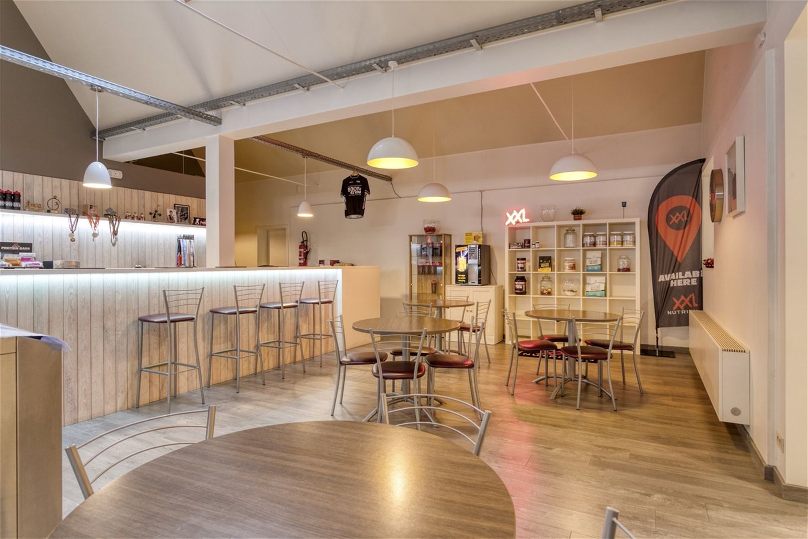 Commercieel gebouw met woonst - foto 4