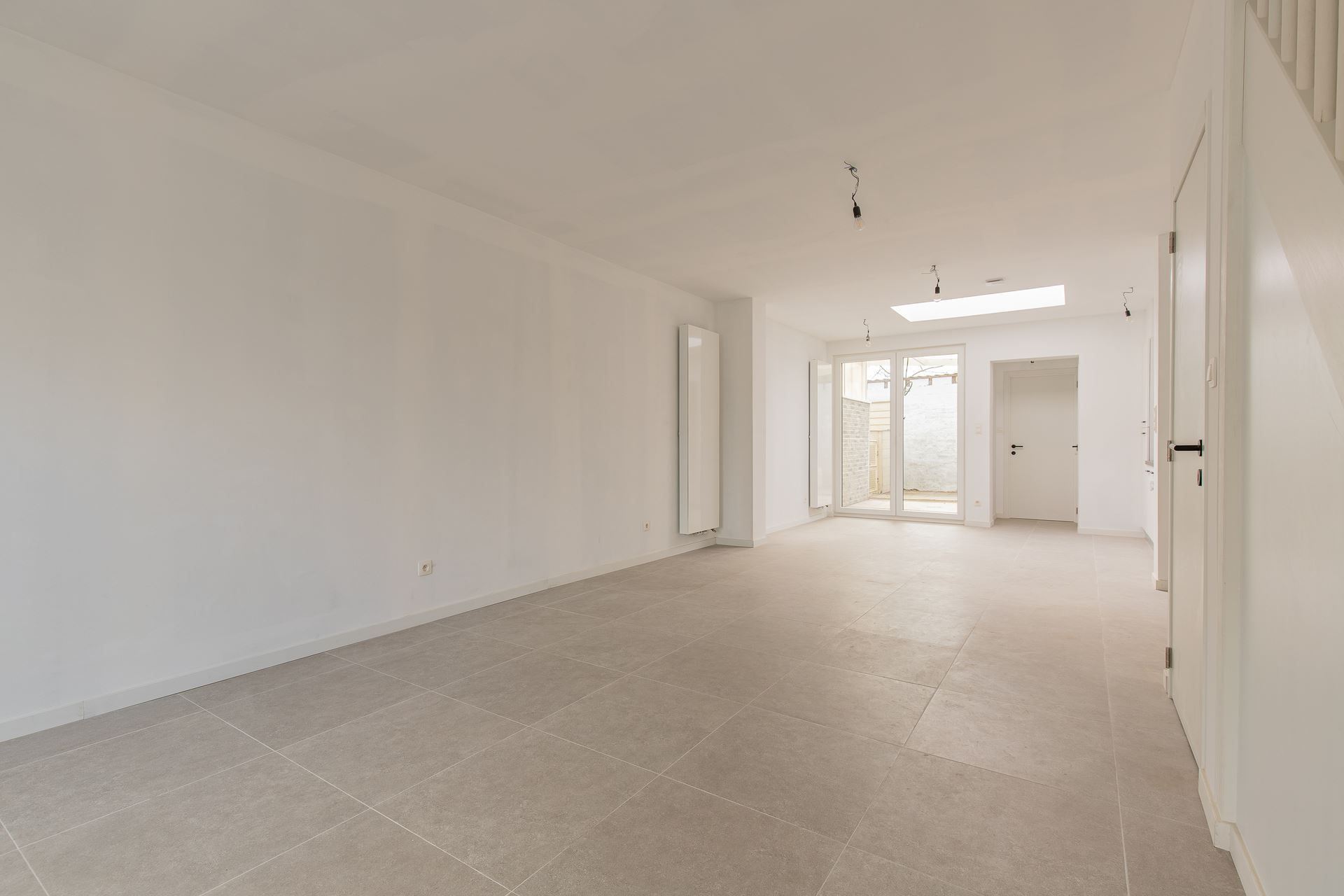 Gerenoveerde woning met 3 slaapkamers en terras - foto 3