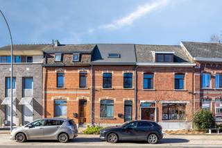 INSTAPKLARE GEZINSWONING MET TUIN OP TOPLOCATIE IN BLAASVELDOp zoek naar een stijlvol gerenoveerde (2014) woning met ruimte en comfort? Ontdek deze...