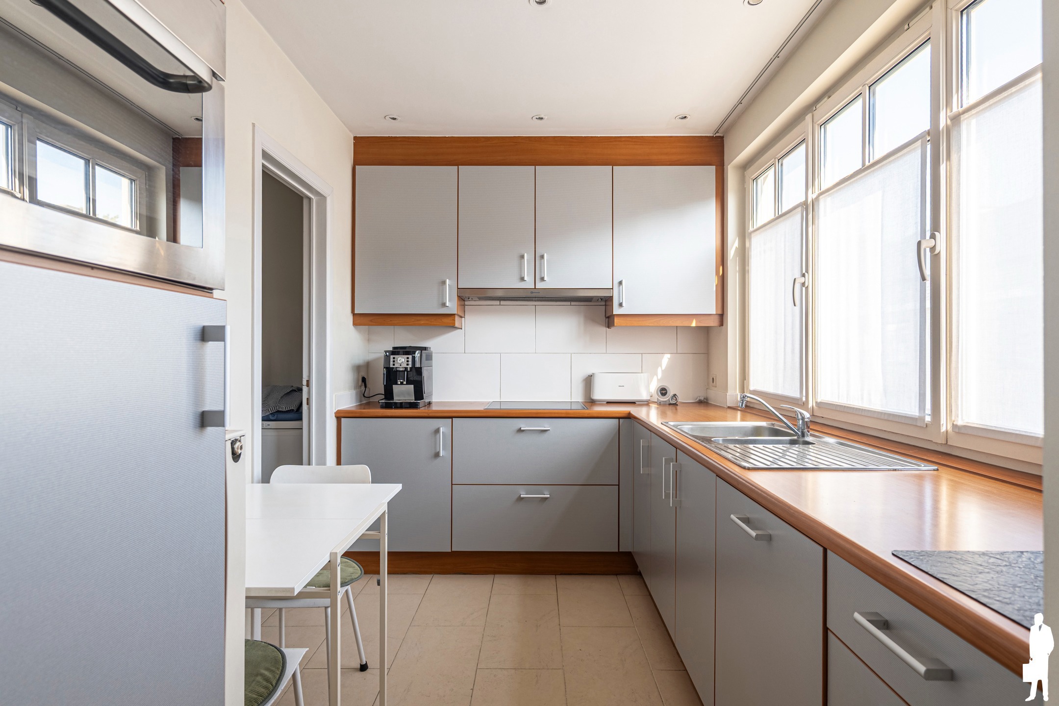 Twee-slaapkamerappartement met terras en garagebox - foto 4