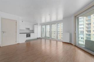 Centraal gelegen duplex-appartement op de 4de en 5de verdieping in een recent gebouw aan het casinoplein van Blankenberge. Op de 5de...