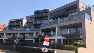 TE HUUR: MODERN APPARTEMENT IN HET CENTRUM VAN VEURNEDit lichtrijke appartement is ideaal gelegen in het hart van Veurne, met alle winkels, horeca en...