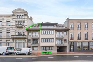 Dit lichtrijke duplex-appartement is gelegen op een uiterst centrale locatie in Blankenberge, in een recente en verzorgde residentie die...