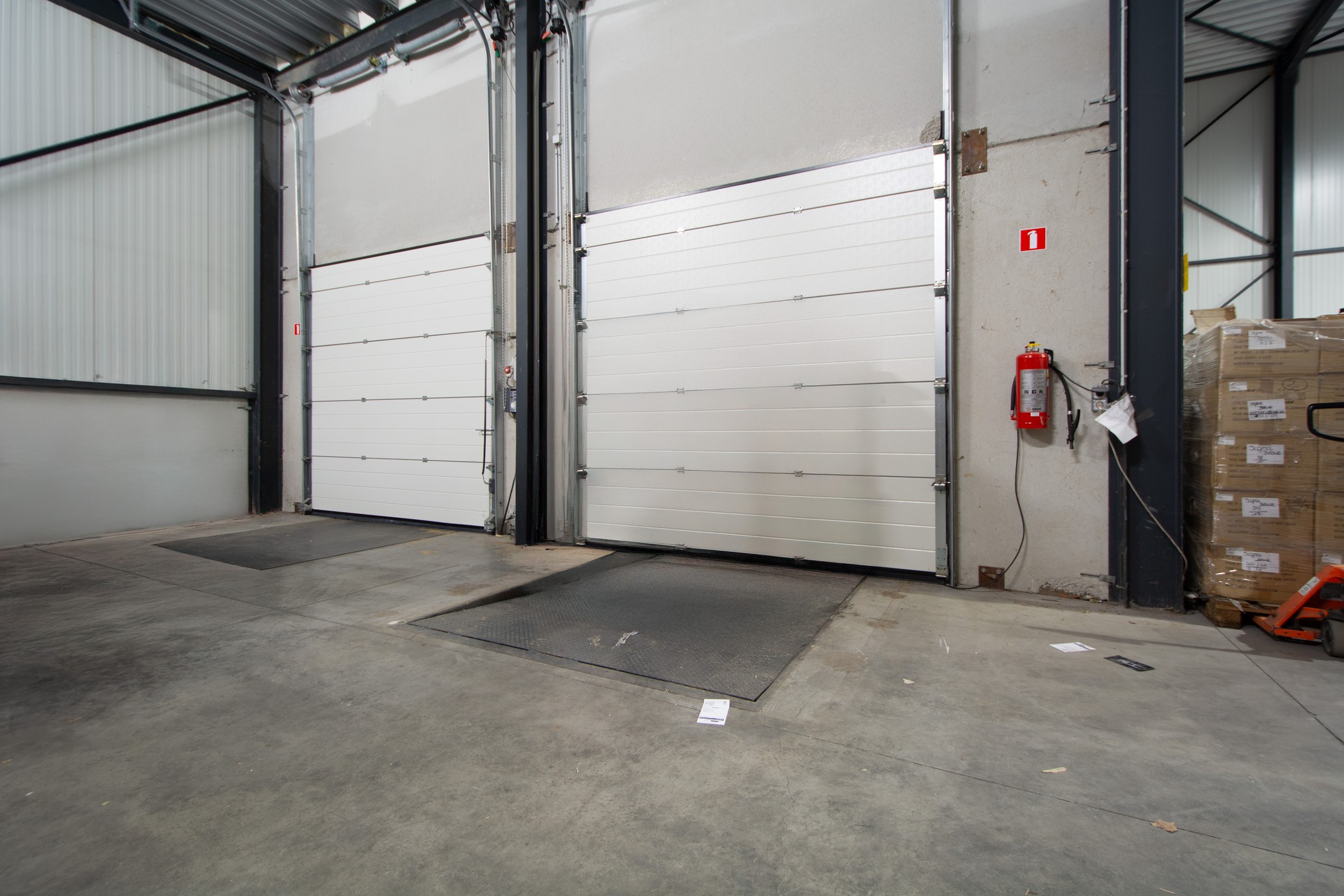 Magazijn 1979m² met laadkaaien te Ronse - foto 5