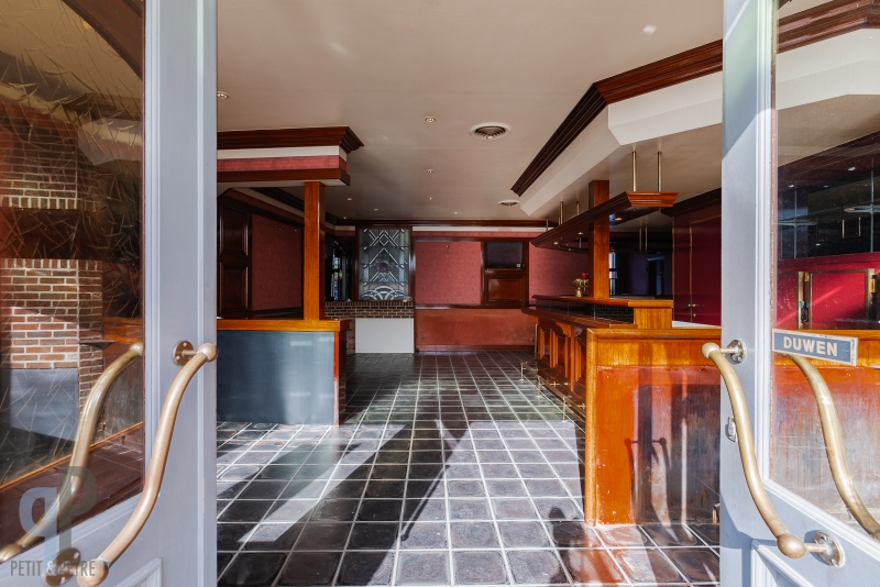 Bijzonder ruim handelspand met woonst en apart appartement - foto 3