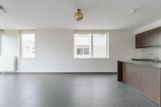 Dit instapklare appartement met twee slaapkamers bevindt zich in een verzorgd gebouw en biedt een aangename lichtinval dankzij de vele...