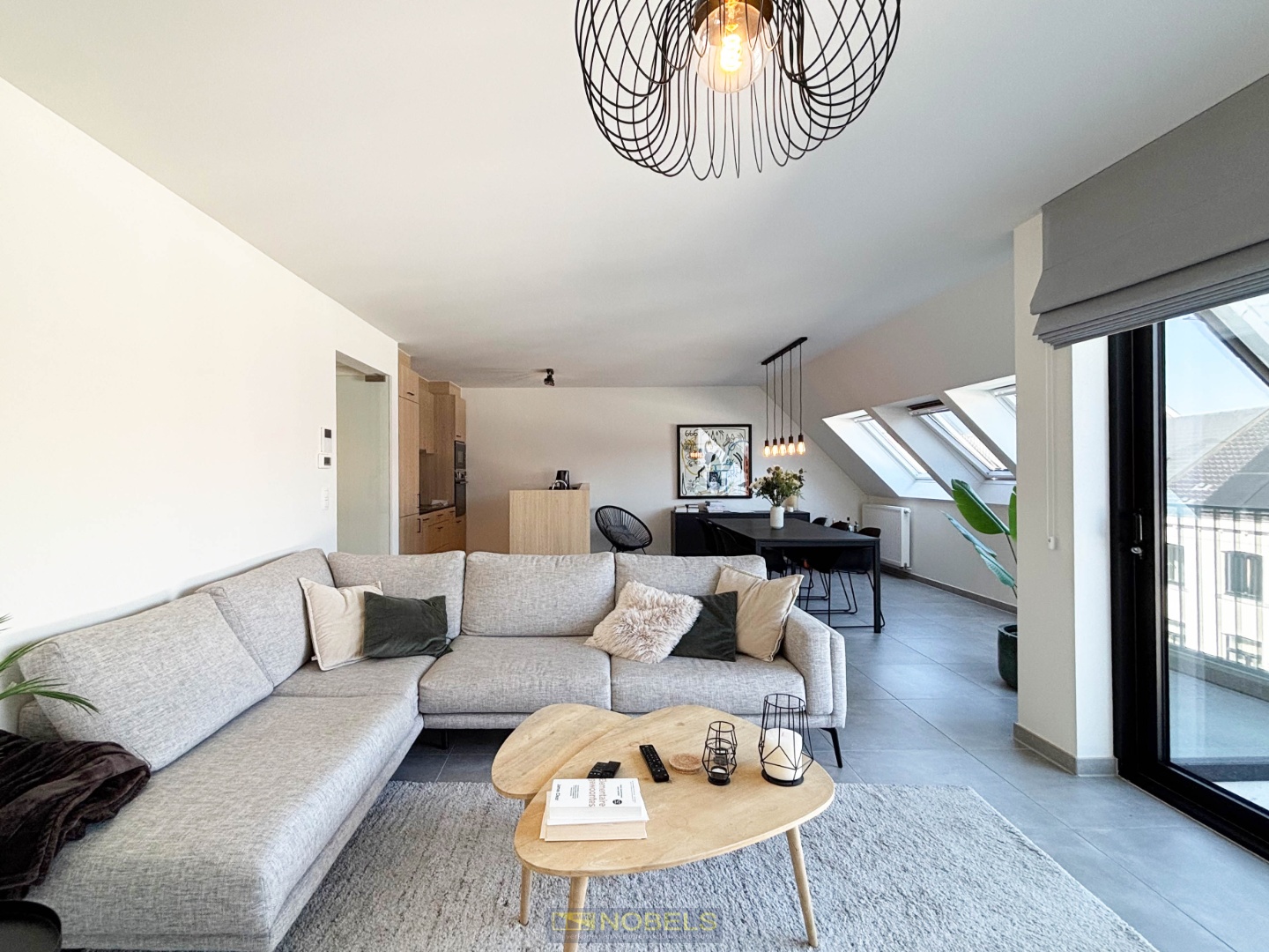 Te huur, exclusief 2 slaapkamer appartement met terras en garage in centrum van Oudenaarde! - foto 2