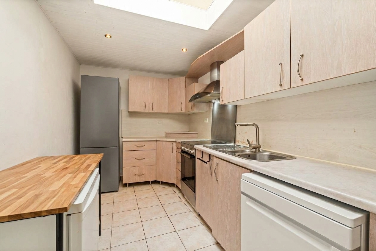 Instapklare woning met vier slaapkamers in centrum Desselgem - foto 4