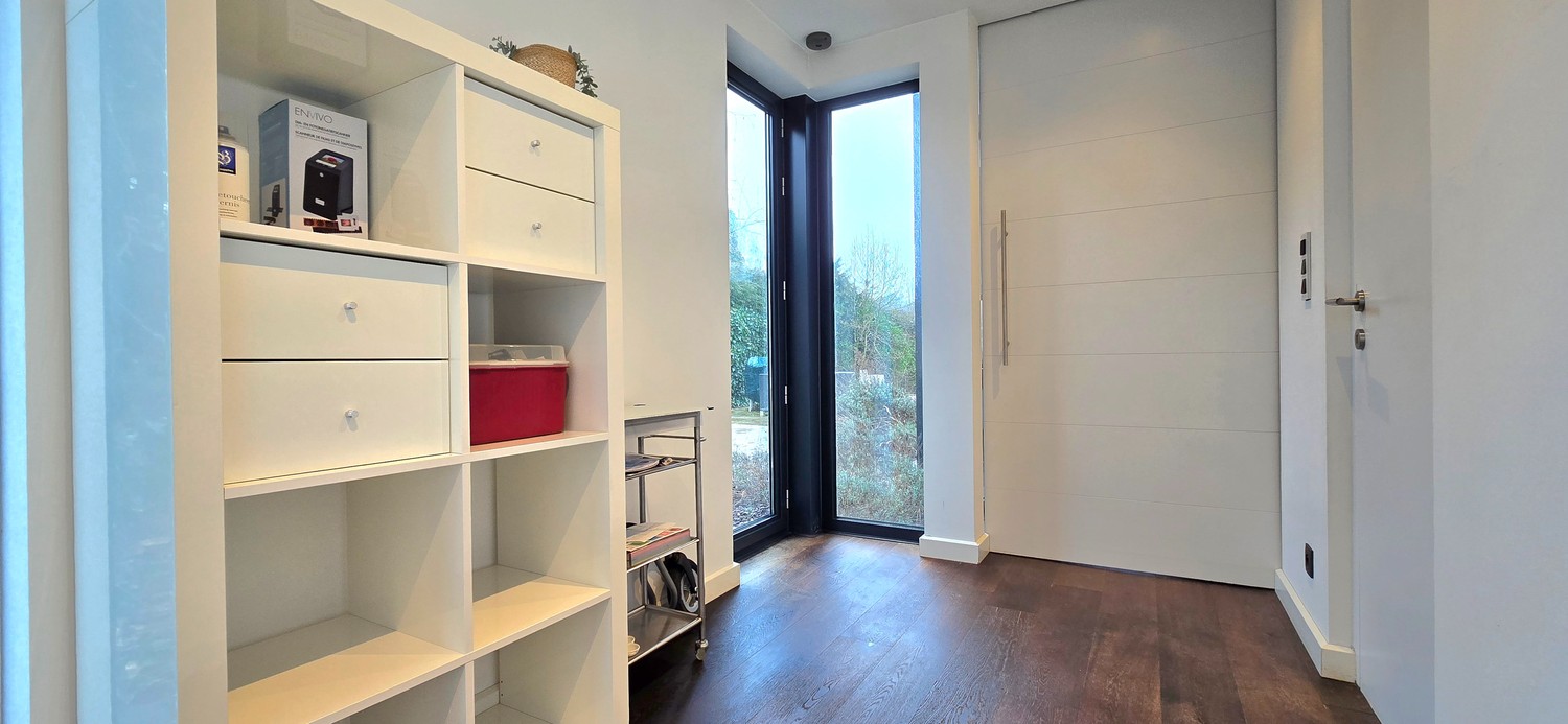 Ruime moderne woning op een perceel van 10a 12ca in een rustige, bosrijke omgeving te koop - foto 3