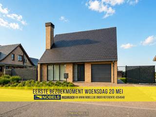 <span><span><strong>1ste bezoekdag </strong></span></span><span><span><strong>woensdag 20 mei</strong></span></span><span><span><strong>! Inschrijven kan via </strong></span></span><span><span><strong>www.nobels.be</strong></span></span><span><span><strong> onder referentienummer </strong></span></span><span><span><strong>4354948</strong></span></span><span><span><strong>.</strong></span></span><br /><br /><strong>INSTAPKLARE OPEN BEBOUWING</strong> met <strong>INPANDIGE GARAGE</strong> en aangename tuin te Deinze. Deze <strong>ENERGIEZUINIGE GEZINSWONING</strong> met EPC-label B biedt hedendaags wooncomfort in een <strong>RUSTIGE WOONOMGEVING</strong>. Bij het binnenkomen verwelkomt de inkomhal met gastentoilet u naar een <strong>LICHTRIJKE LEEFRUIMTE</strong> waar de uitgeruste keuken <strong>MET AANPALENDE BERGING</strong> mooi aansluit op het gezellige woongedeelte. De <strong>INPANDIGE GARAGE MET WASPLAATS</strong> zorgt voor extra comfort. Op de eerste verdieping bevinden zich <strong>DRIE VOLWAARDIGE SLAAPKAMERS</strong>, ruime badkamer en een <strong>EXTRA BERGING/BUREEL/DRESSING</strong>. Buiten geniet u van een uitgestrekte tuin met terras en <strong>APARTE TUINBERGING</strong>. De <strong>RUIME OPRIT</strong> biedt plaats aan meerdere wagens. Gelegen in een <strong>VERKEERSLUWE STRAAT</strong> nabij centrum Deinze en <strong>VERBINDINGSWEGEN</strong>.<br /><br />Adres: Pelikaanlaan 11 te Deinze<br /><br />Label B, P-score: A, G-score: A; Bestuursmaatregelen in maatregelenregister: neen.