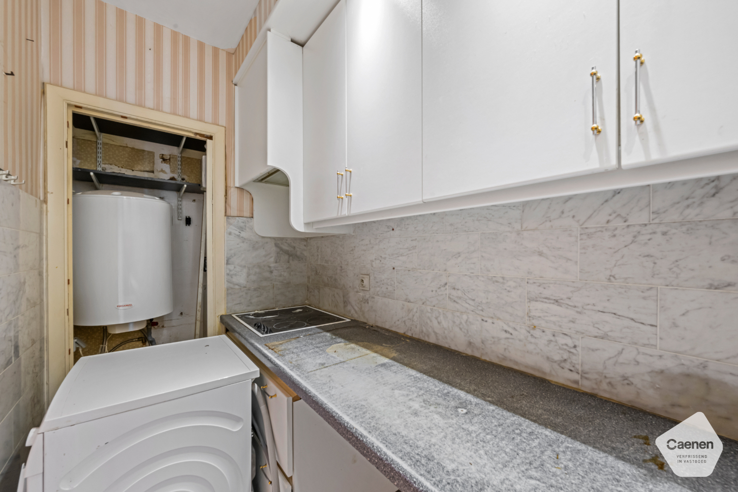 Te renoveren appartement met 1 slaapkamer en prachtig frontaal zeezicht. - foto 5