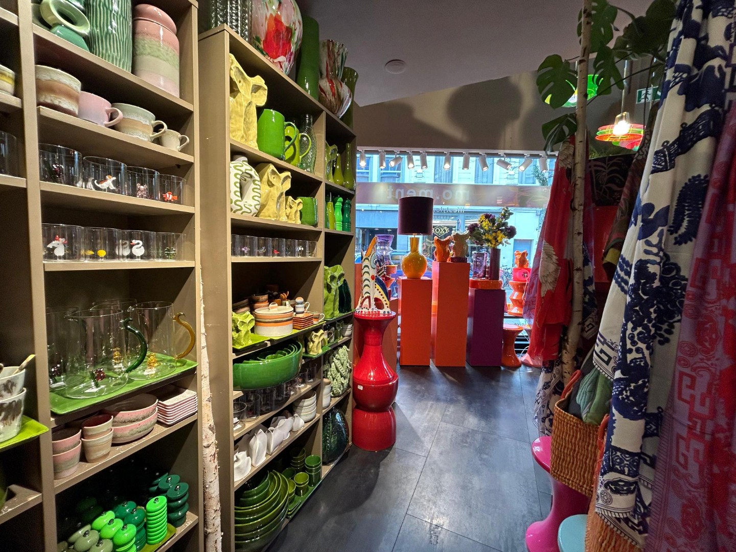 Veelzijdig hoekpand in trendy winkelbuurt - foto 3