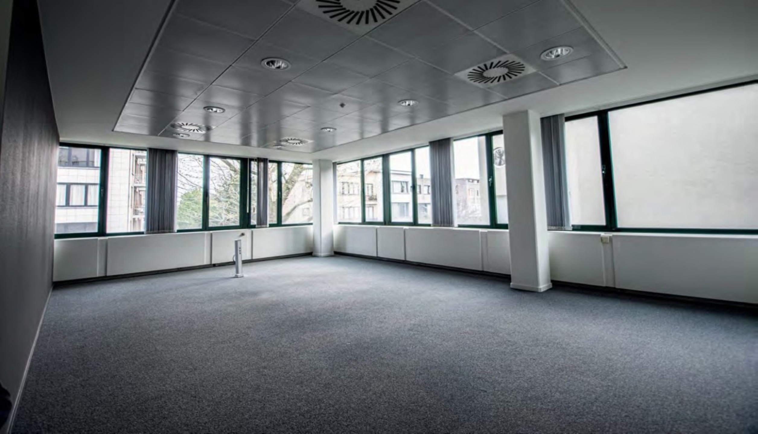 Kantoor 541m² te huur - foto 2