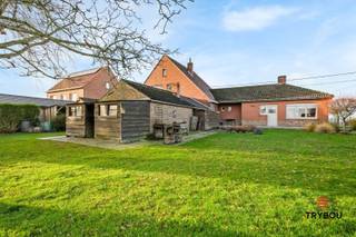 Bezoekmoment op zaterdag 7 maart van 10H-12H.Welkom in deze unieke en veelzijdige kangoeroewoning in de Klerkenstraat 31 te Kortemark — perfect voor...