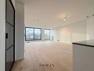 Deze gerenoveerde penthouse is gelegen op een interessante locatie in Sint-Andries vlakbij alle uitvalswegen, winkels, scholen, sportcentra.Het...