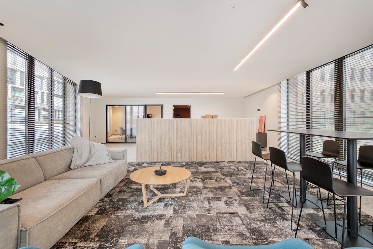 office for rent in Bruges on approx. 204 m² - photo 4