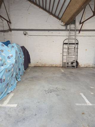 Garage à louer à Bornem