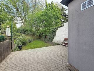 Deze woning in de Steenakker is de ideale plek voor wie op zoek is naar ruimte en comfort in Gent. Het huis is onlangs volledig onder handen...