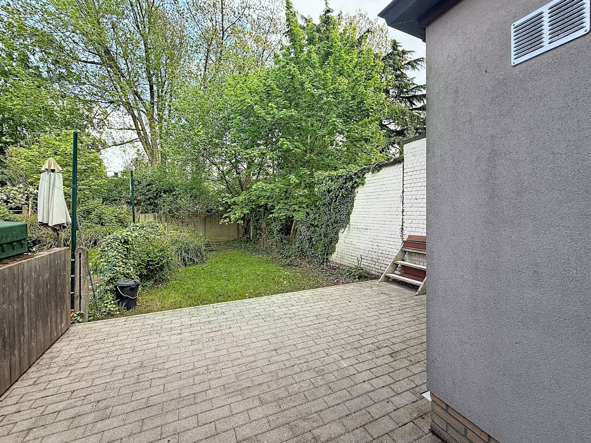 Ruime en vernieuwde gezinswoning met tuin nabij UZ Gent - foto 3