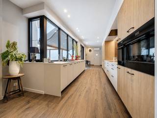 Cette maison de maître luxueusement rénovée combine charme historique, confort moderne et finitions haut de gamme. La maison bénéficie est situé...