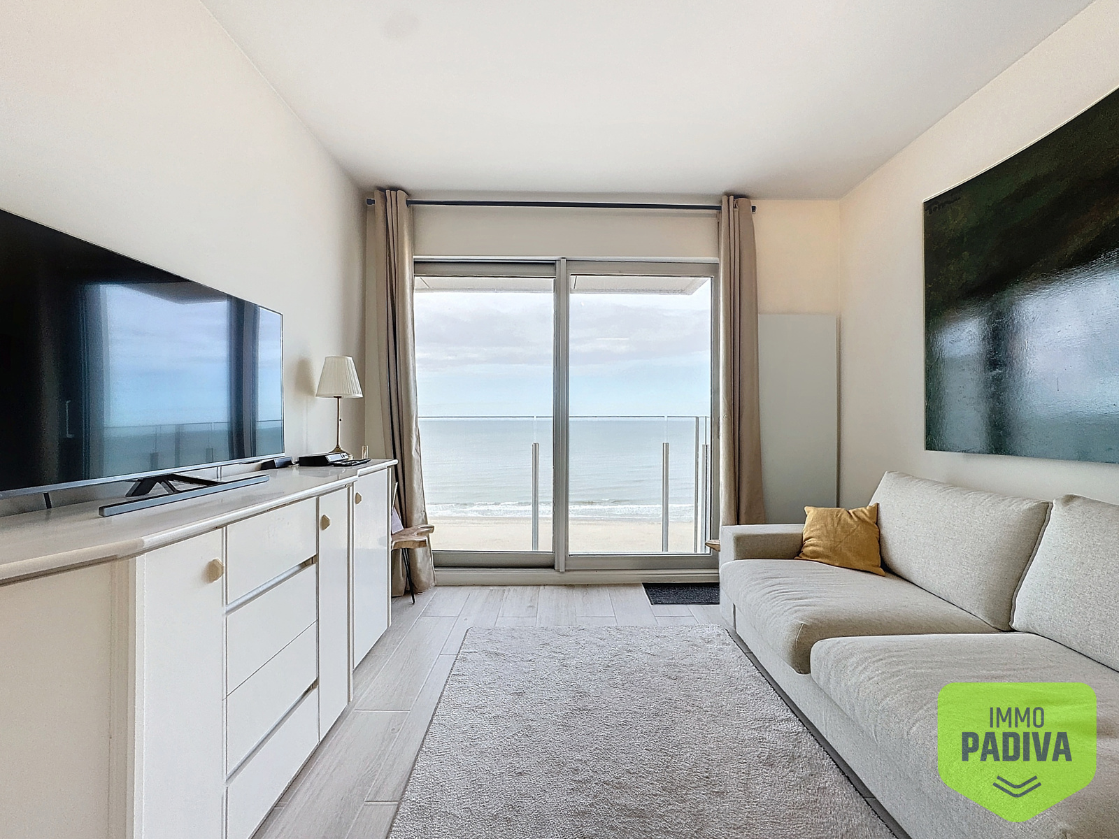 Gerenoveerde en bemeubelde studio te huur met zeezicht - foto 1