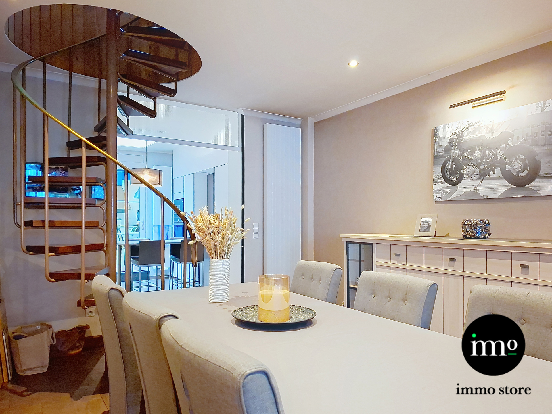 Uitzonderlijk ruime woning met atelier en garage - foto 5