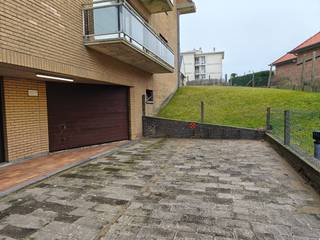 Gesloten garagebox te koop in de residentie Zuidkant te Steekspelstraat 2, 8670 Koksijde. De garage bevindt zich nabij het Prins Albertplein en...