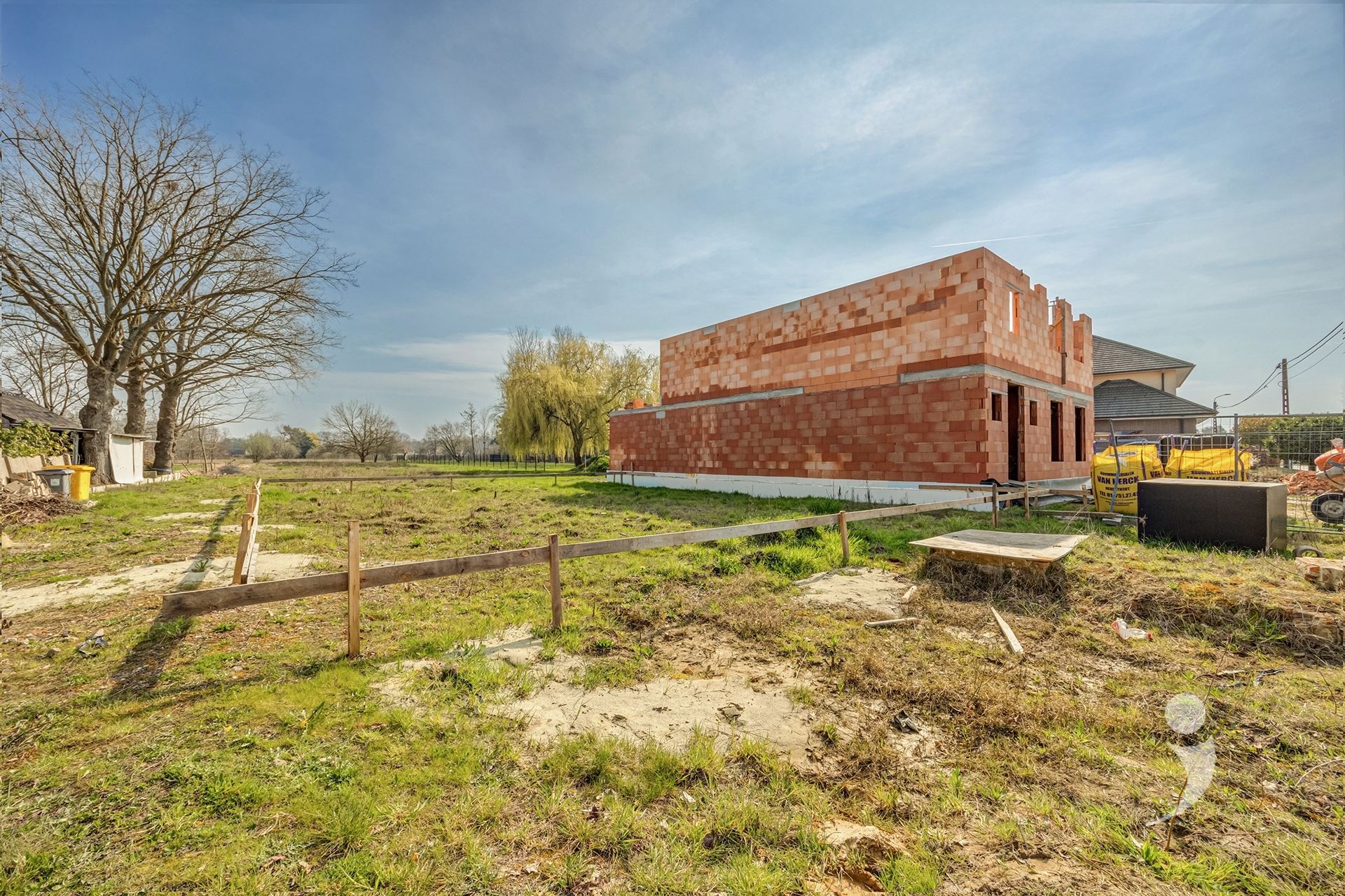 Bouwgrond voor een ruime halfopen bebouwing!  - foto 4