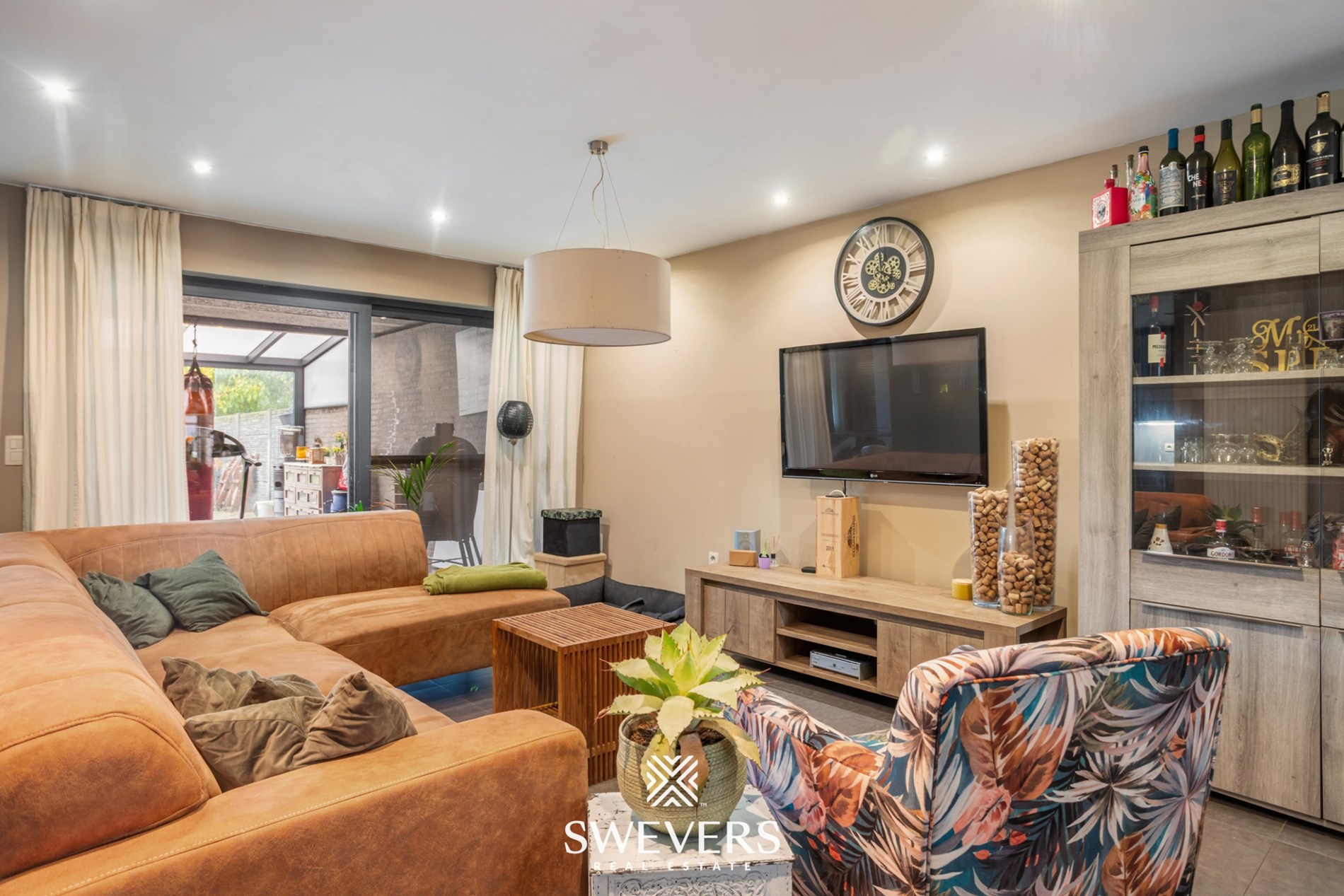 Ruime, instapklare woning met drie slaapkamers en prachtige tuin - foto 3