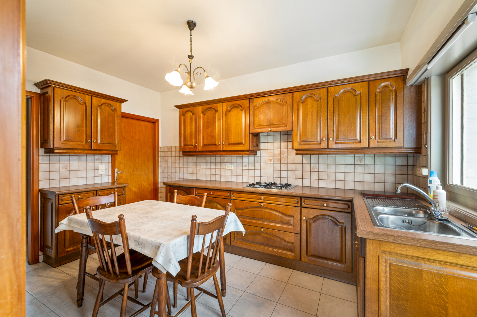 Rustig gelegen woning, klaar om te schitteren! - foto 5