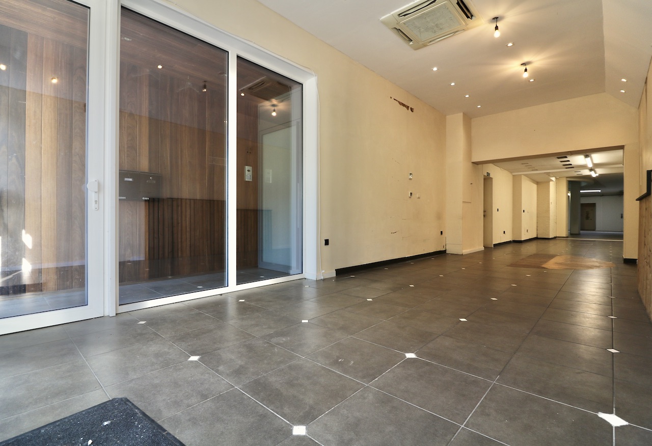 Commercial à louer à Eeklo - photo 5